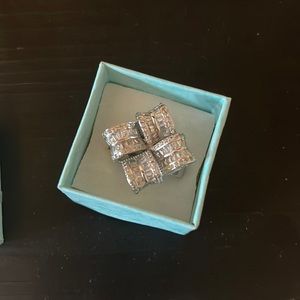 Beautiful cocktail ring with tags and boxed to go! Size 8